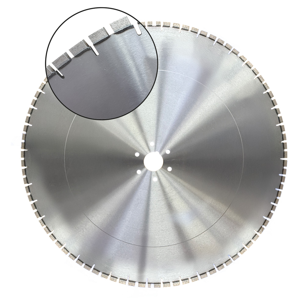 Diamond wall saw blade for concrete and light reinforced concrete cutting